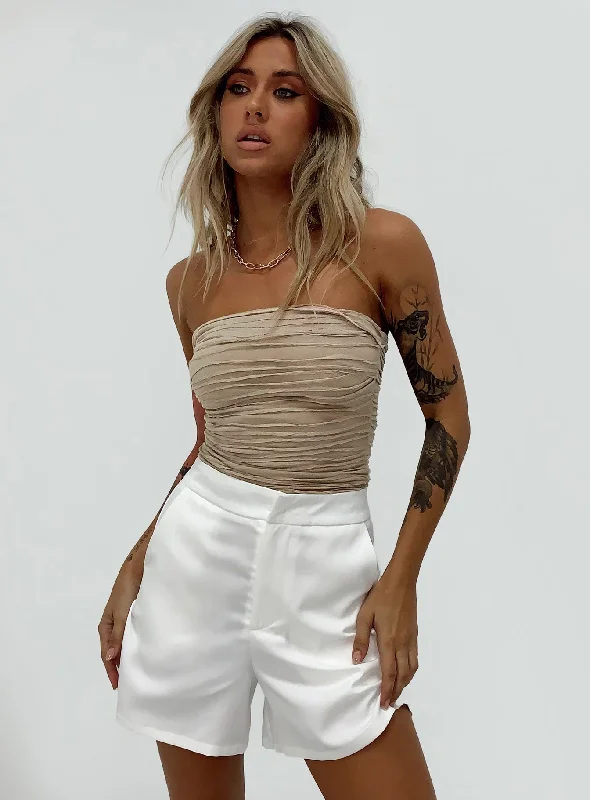 Jonna Shorts White